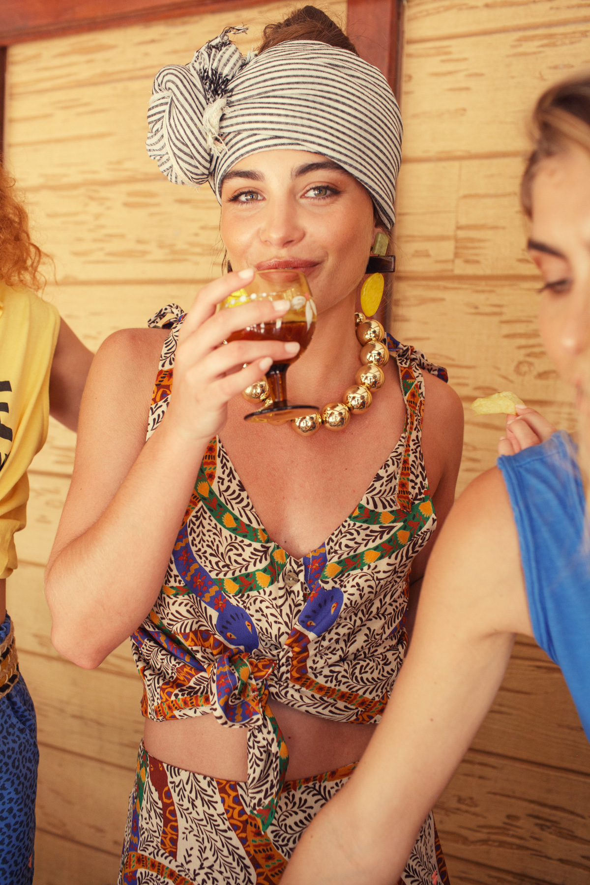 Top z wiązanymi ramiączkami w wielobarwne węże 3